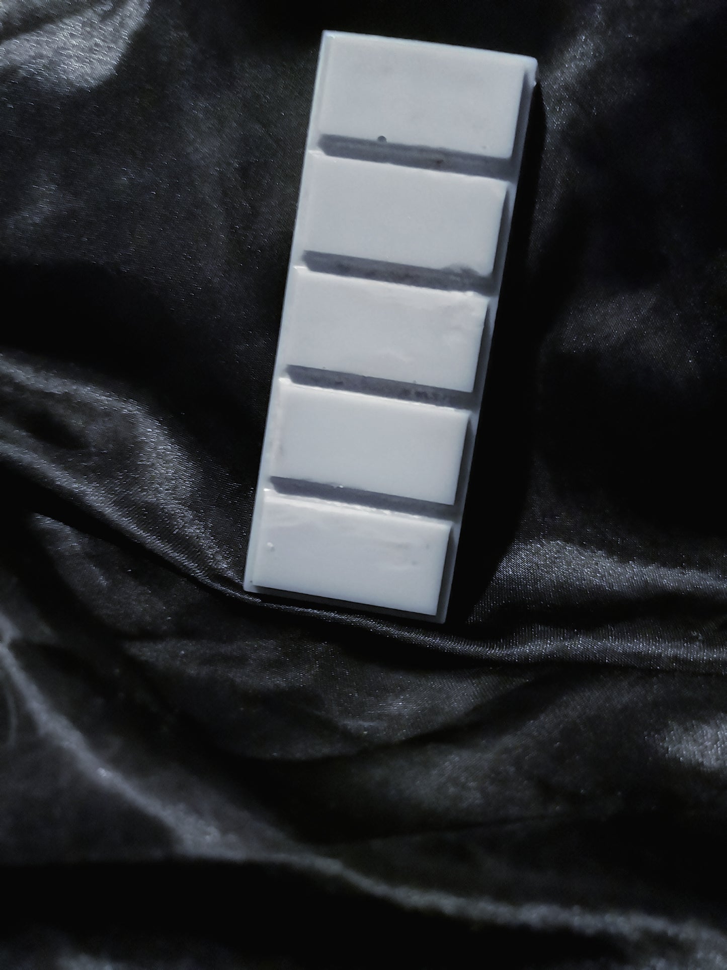 Ari Grande "Love Triangle" (trope inspired) Snap Bar