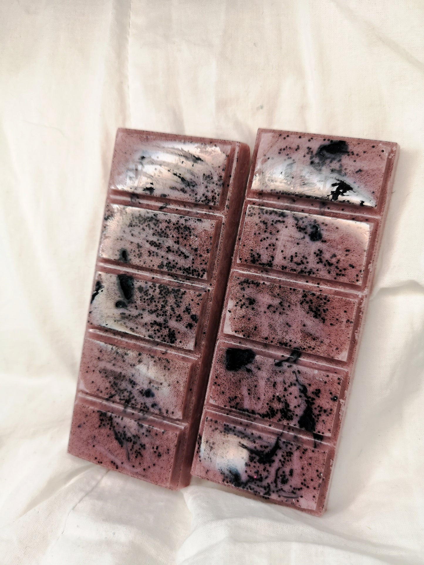 Crackling Log Fire "Hellfire Club" (fiction inspired) Snap Bar